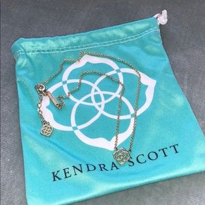 Kendra Scott classic “Decklyn” necklace